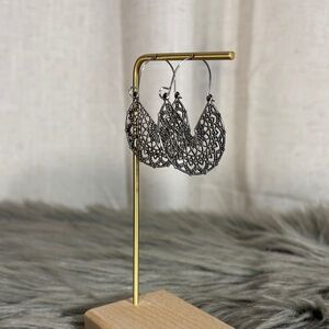 Elegant Silver Tone Filigree Earrings
